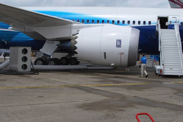 N787BA - Twin-engine aircraft