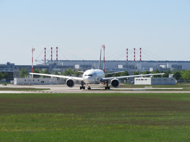 N76021 - Boeing