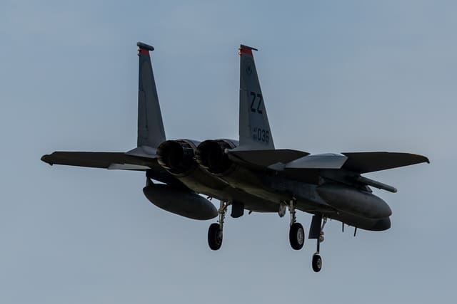  - Twin-engine aircraft