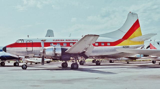 N258S - Twin-engine aircraft