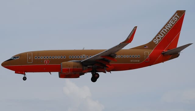 N723SW - Boeing