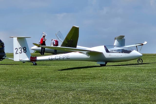 G-CFPE - Glider