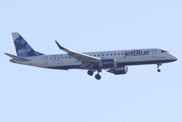 N318JB - Embraer