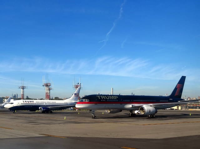 N752MA - Twin-engine aircraft