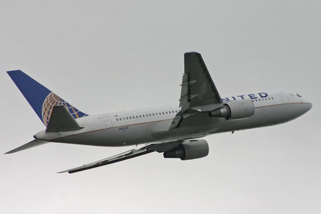 N68159 - Twin-engine aircraft