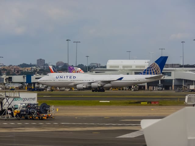N175UA - Boeing