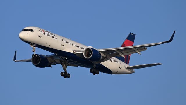 N713TW - Boeing