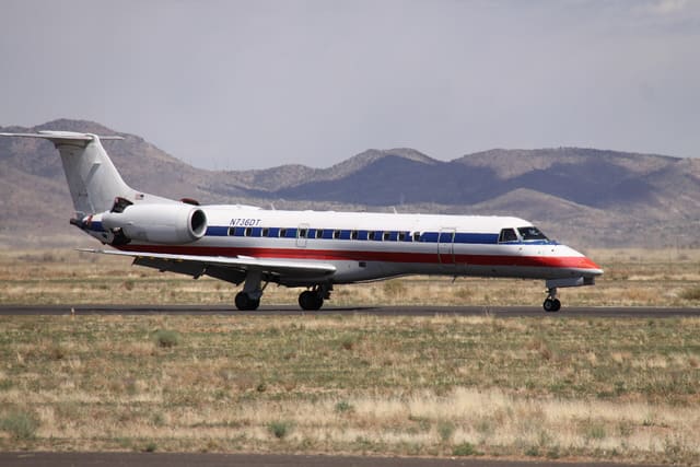 N736DT - Embraer