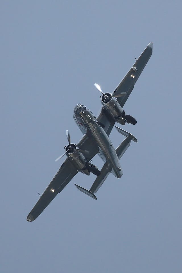  - Twin-engine aircraft