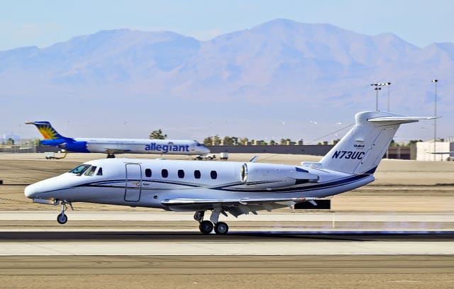 N73UC - Cessna