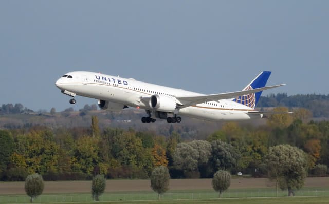 N15969 - Twin-engine aircraft
