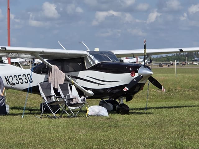 N23530 - Cessna T206H