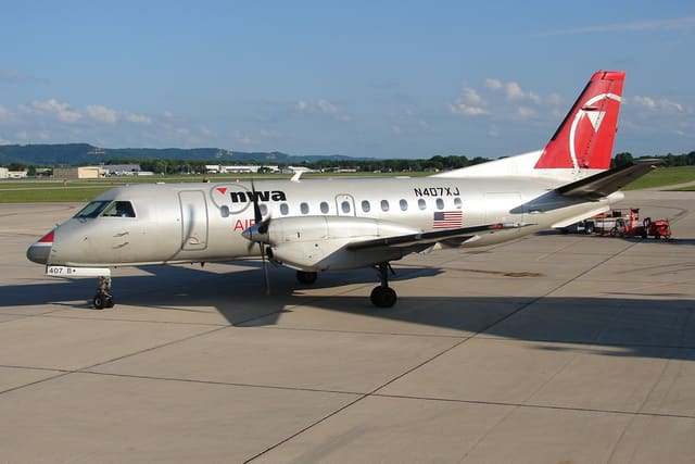 N407XJ - Twin-engine aircraft