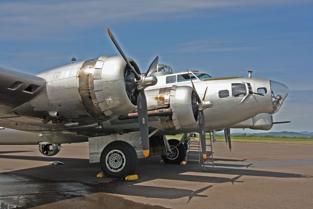  - Twin-engine aircraft
