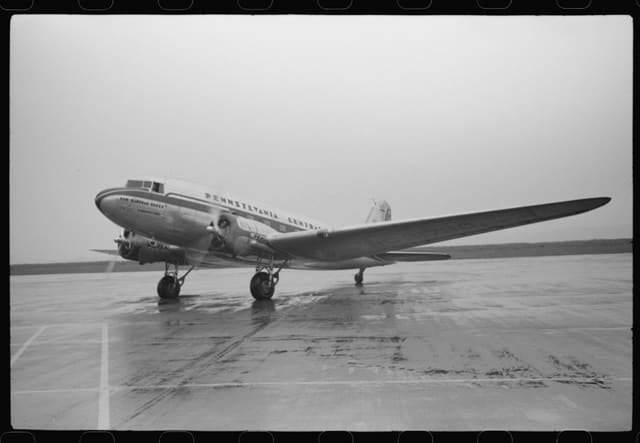  - Twin-engine aircraft