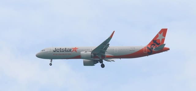 VH-OYW - Airbus