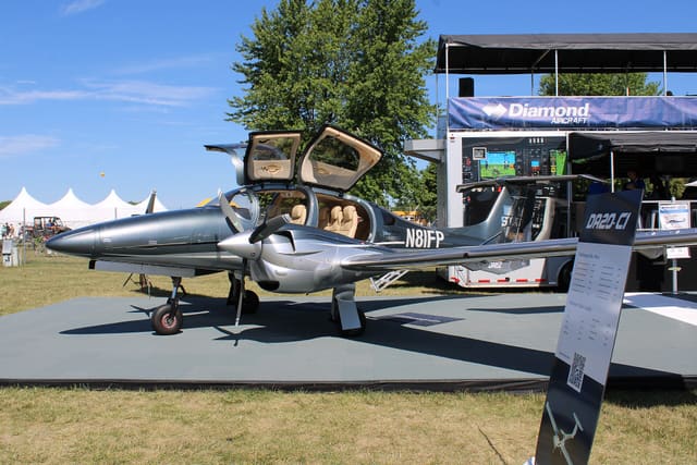 N81FP - Diamond
