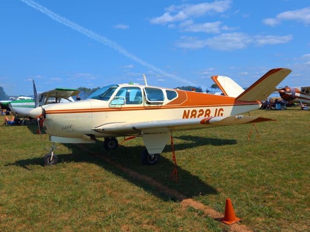 N828JG - 1955 Beechcraft F35