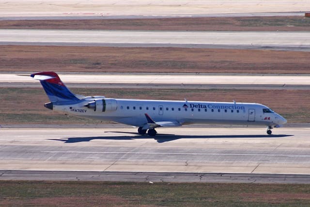 N712EV - Bombardier