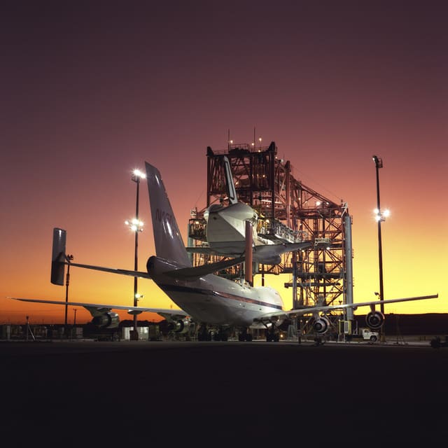 N911NA - Business jet