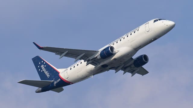 N403YX - Embraer