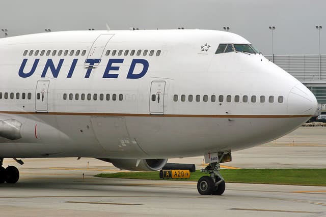 N180UA - Boeing