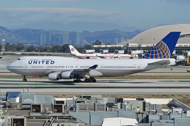 N107UA - Boeing
