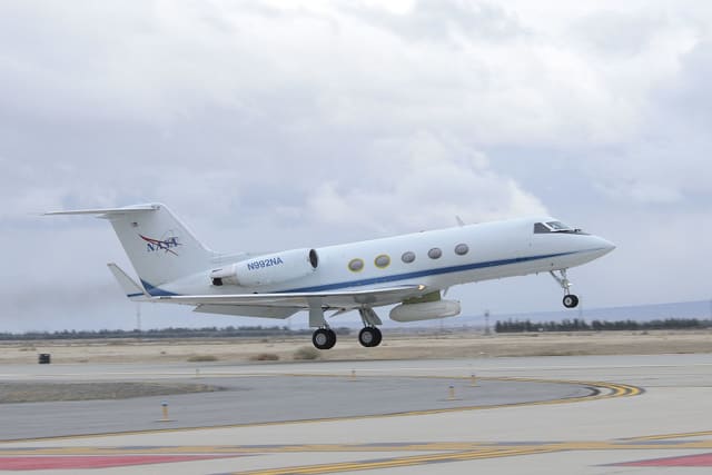 N992NA - Business jet