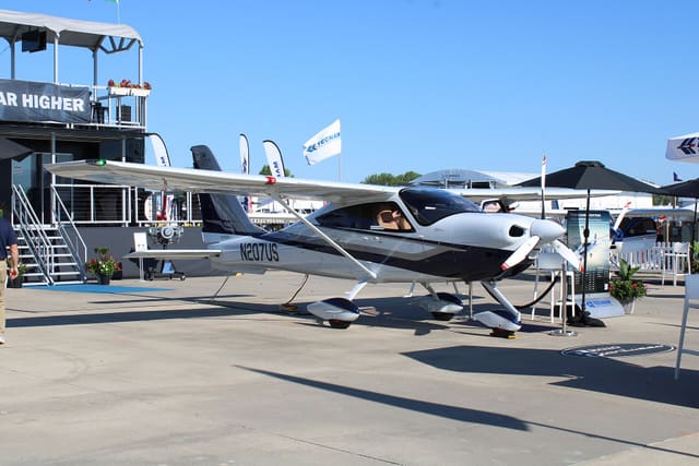 N207US - Single-engine aircraft