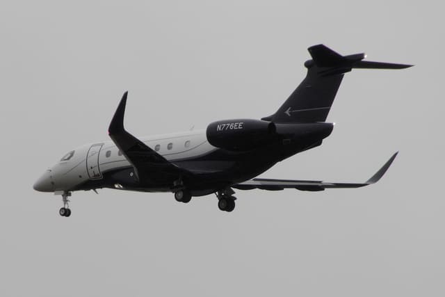N776EE - Embraer
