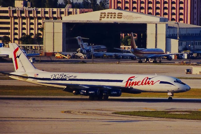 N57FB - Douglas