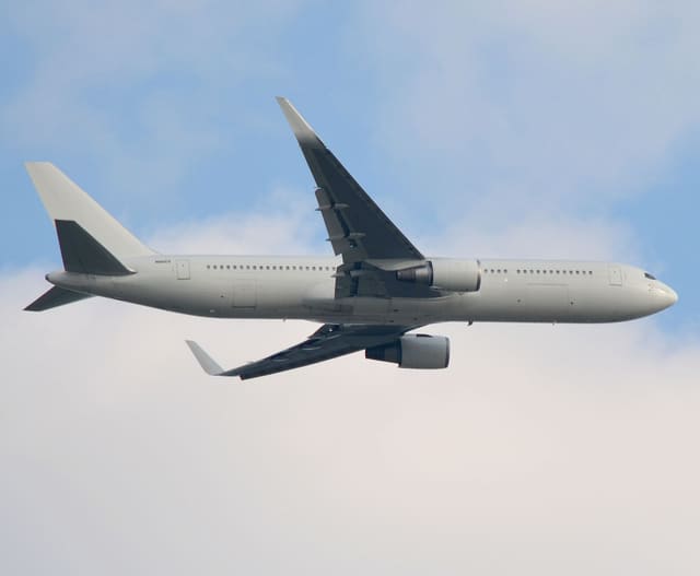 N661CS - Boeing