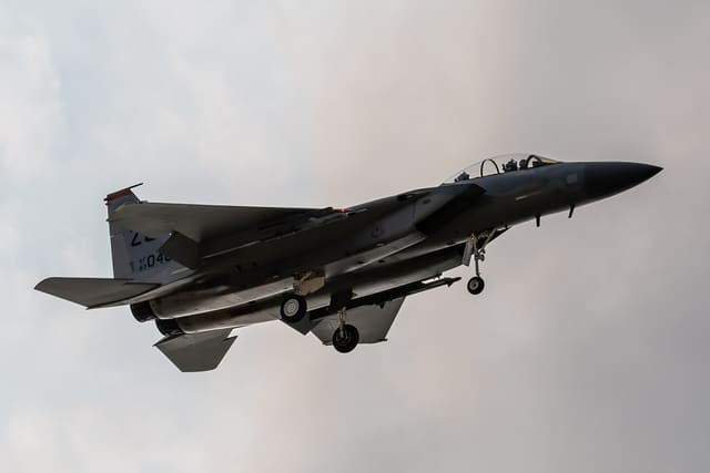  - Twin-engine aircraft