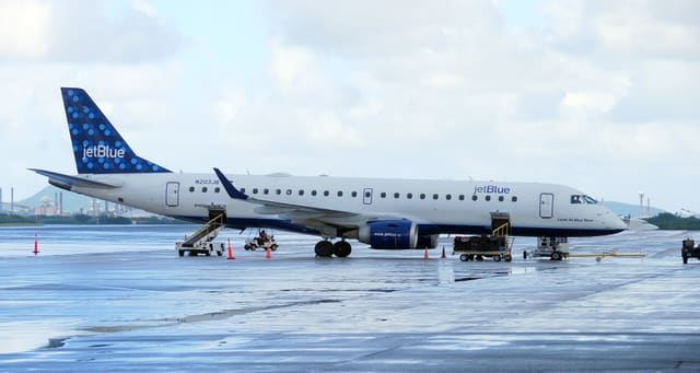 N203JB - Embraer