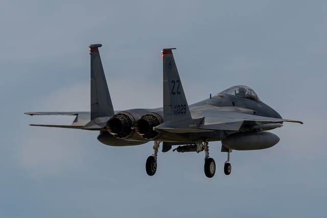 - Twin-engine aircraft