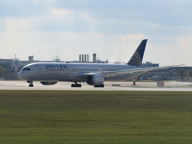 N38950 - Boeing