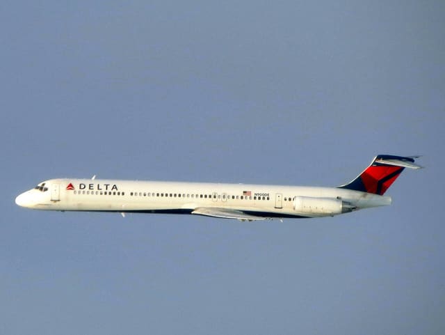 N900DE - Aircraft