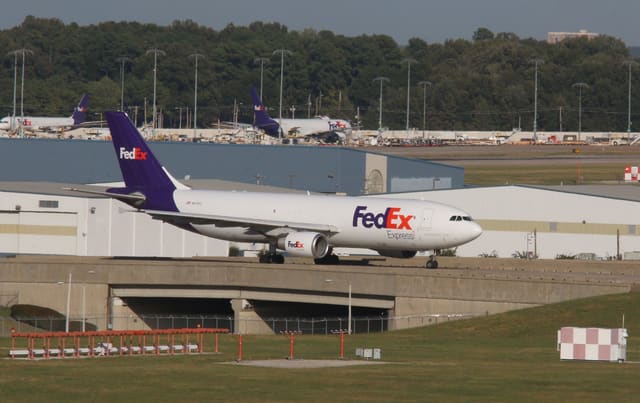 N678FE - Aircraft