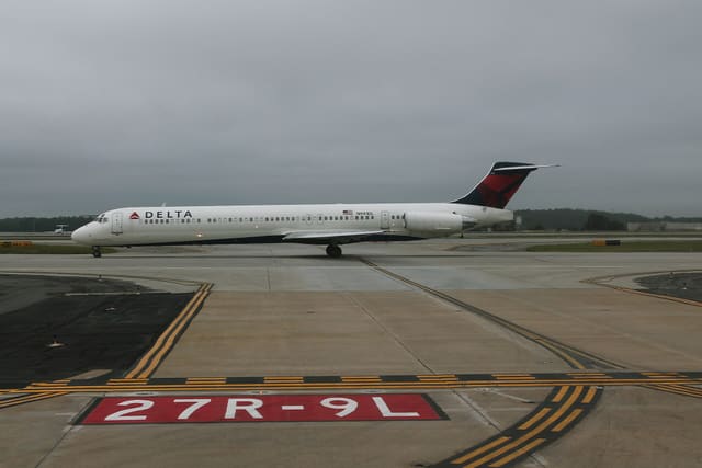 N941DL - Douglas
