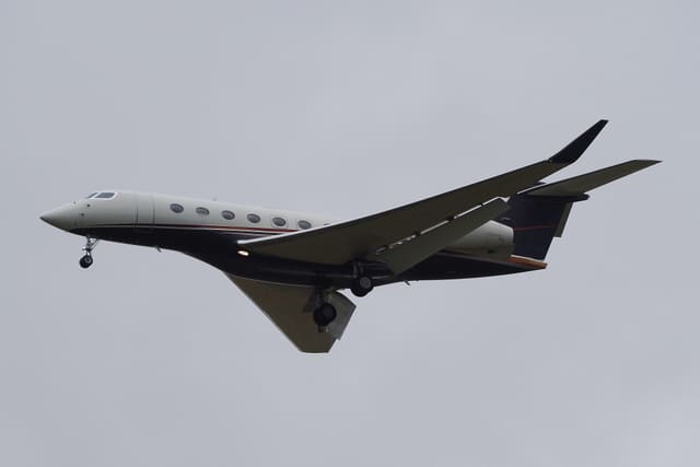 N656FX - Business jet