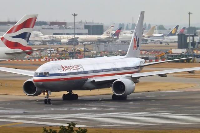 N767AJ - Twin-engine aircraft