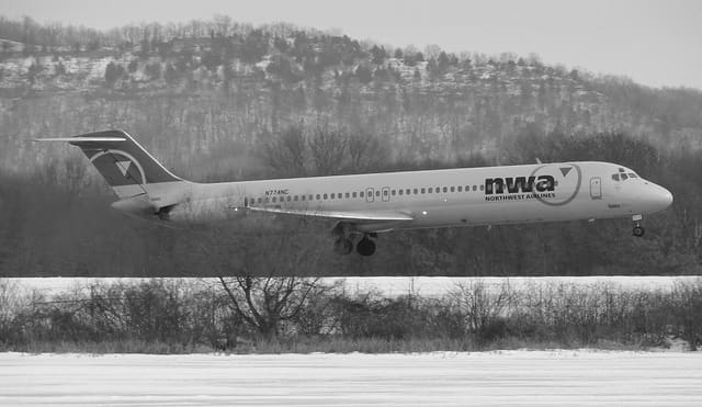 N774NC - Douglas