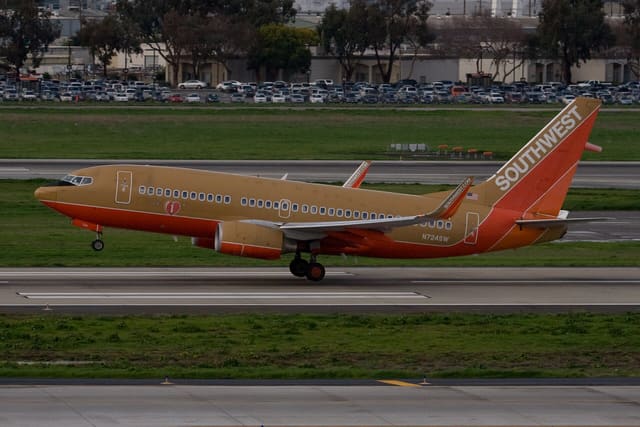 N724SW - Boeing