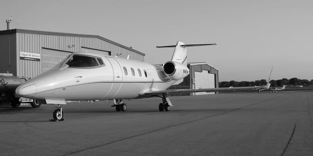 N141FM - Business jet