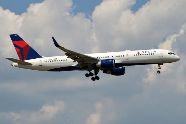 N713TW - Boeing