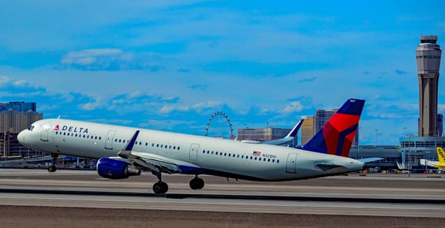 N321DH - Airbus