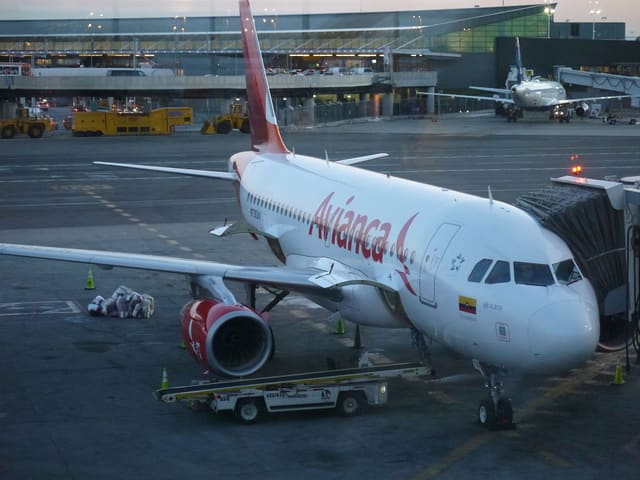 N730AV - Airbus