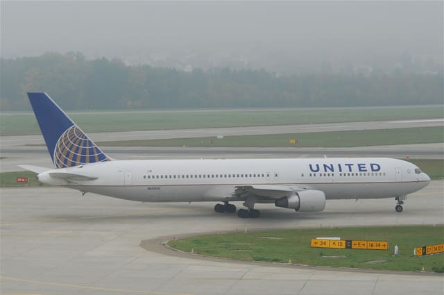 N656UA - Boeing