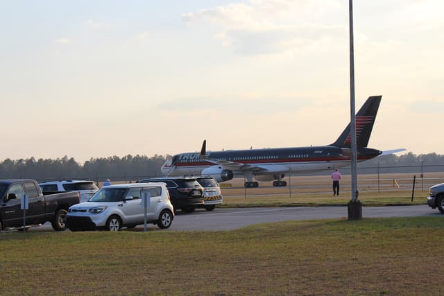 N757AF - Twin-engine aircraft