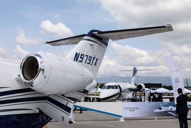 N979TX - Business jet